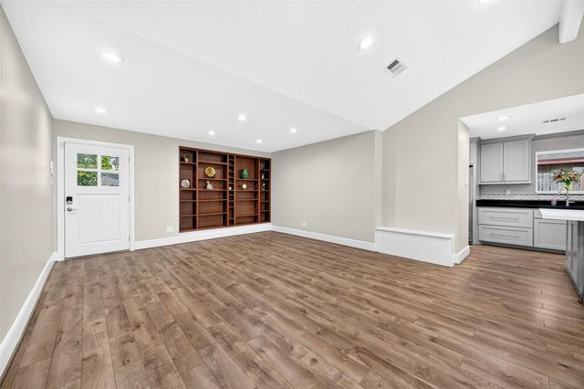 10335 Emnora Lane, Houston, TX 77043