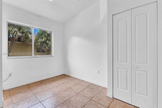 7851 NW 6th St 205B, Pembroke Pines, FL 33024
