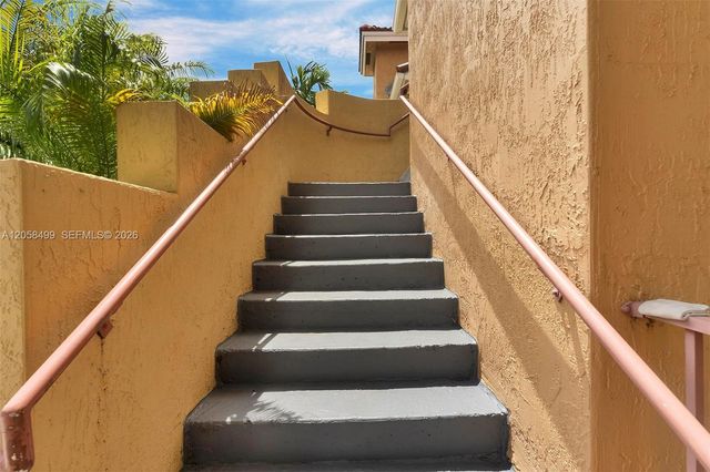 7851 NW 6th St 205B, Pembroke Pines, FL 33024