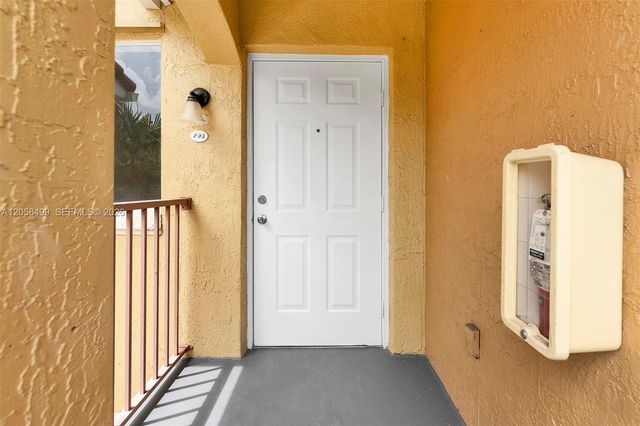 7851 NW 6th St 205B, Pembroke Pines, FL 33024