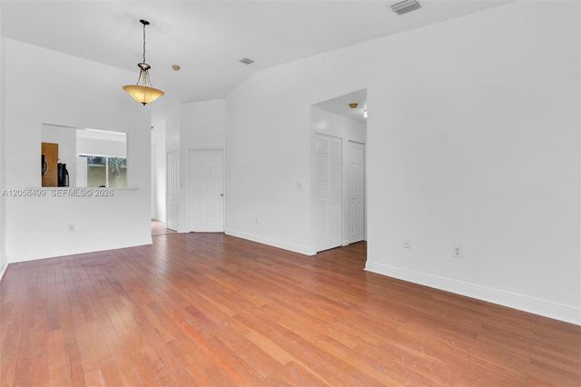 7851 NW 6th St 205B, Pembroke Pines, FL 33024