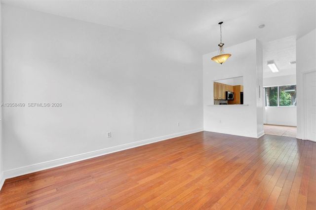 7851 NW 6th St 205B, Pembroke Pines, FL 33024
