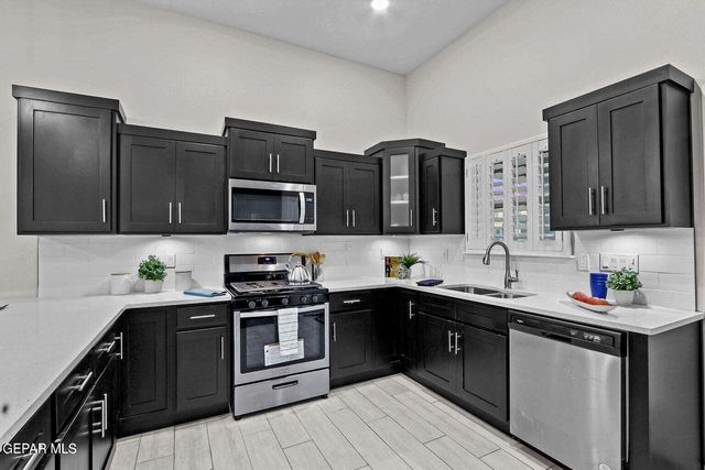 2621 MARIA CASAS Street, El Paso, TX 79938