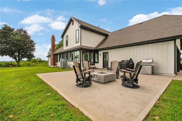 24400 E Orient Cemetery Road, Harrisonville, MO 64701