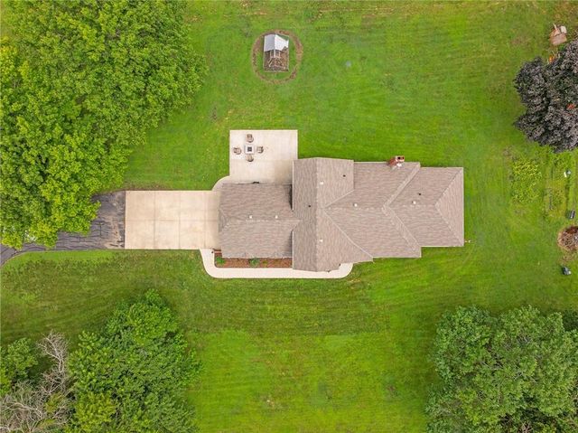 24400 E Orient Cemetery Road, Harrisonville, MO 64701