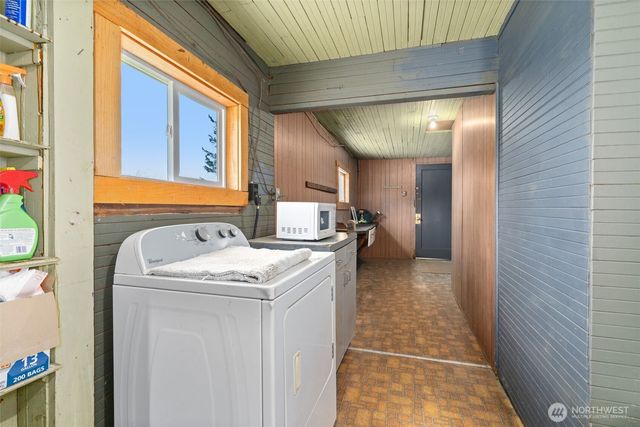 1824 Gerber Street, Raymond, WA 98577