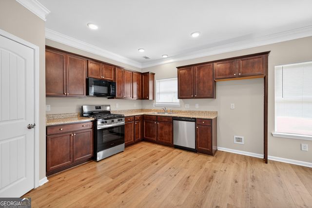 1734 Snapping Court, Winder, GA 30680