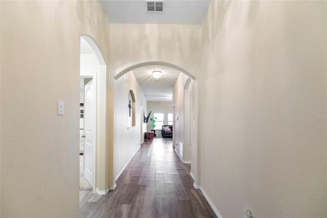 445 Saguaro Drive, Fort Worth, TX 76052