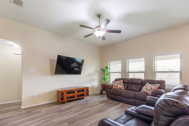 445 Saguaro Drive, Fort Worth, TX 76052