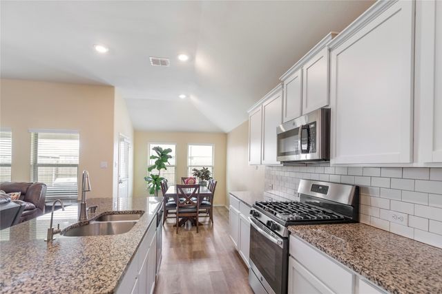 445 Saguaro Drive, Fort Worth, TX 76052