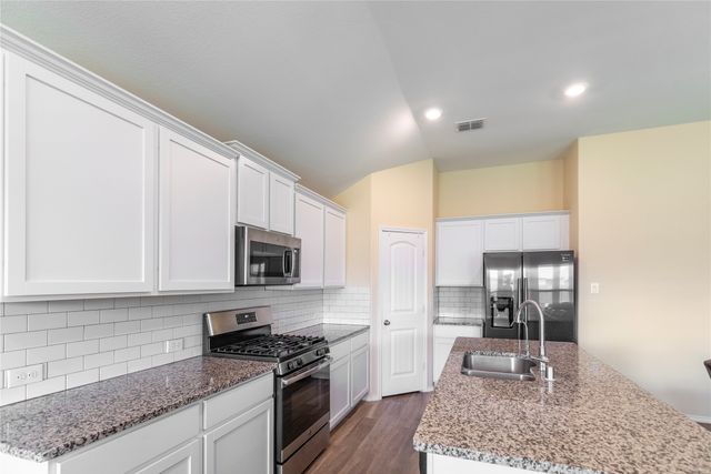 445 Saguaro Drive, Fort Worth, TX 76052