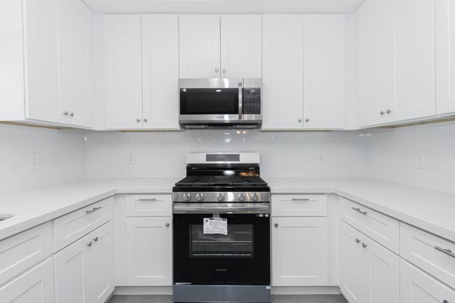 606 Scenic Drive, Baytown, TX 77521