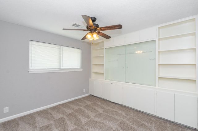 606 Scenic Drive, Baytown, TX 77521