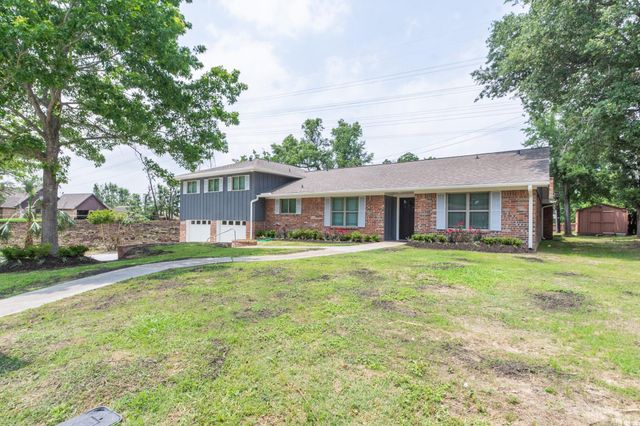 606 Scenic Drive, Baytown, TX 77521
