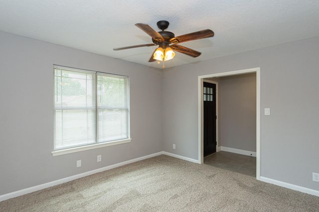 606 Scenic Drive, Baytown, TX 77521