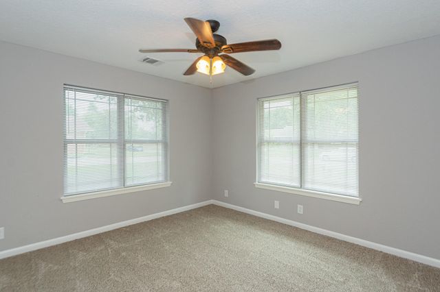 606 Scenic Drive, Baytown, TX 77521