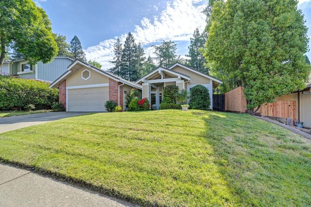 129 Rambling Dr, Folsom, CA 95630