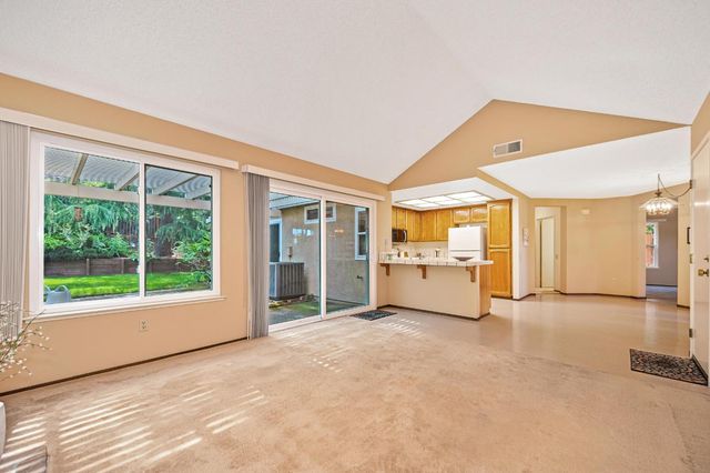 129 Rambling Dr, Folsom, CA 95630