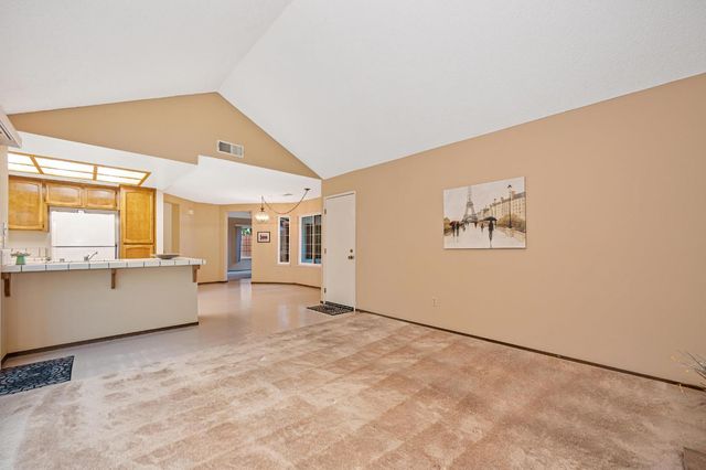 129 Rambling Dr, Folsom, CA 95630