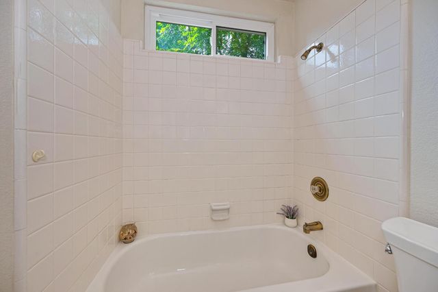 129 Rambling Dr, Folsom, CA 95630