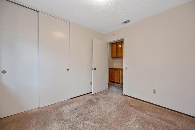 129 Rambling Dr, Folsom, CA 95630