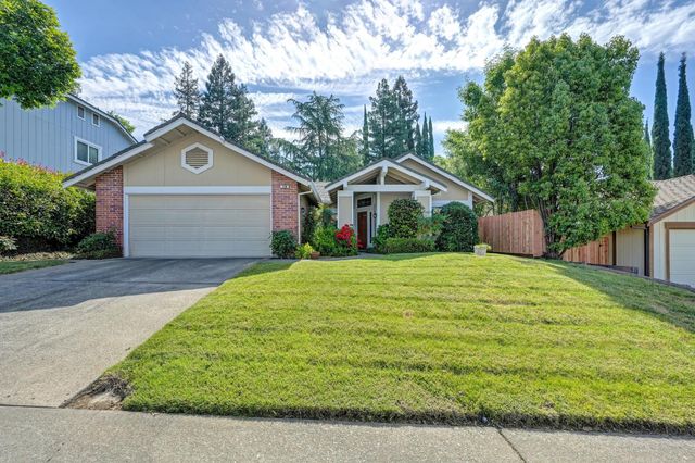 129 Rambling Dr, Folsom, CA 95630