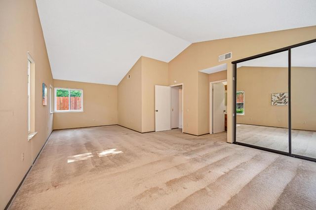 129 Rambling Dr, Folsom, CA 95630