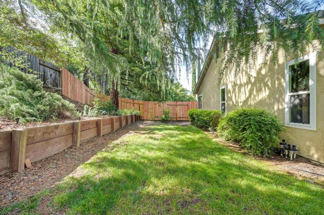 129 Rambling Dr, Folsom, CA 95630