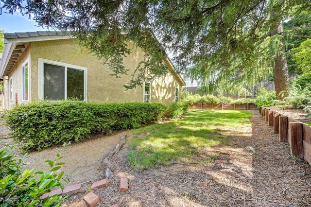 129 Rambling Dr, Folsom, CA 95630