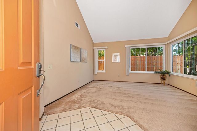 129 Rambling Dr, Folsom, CA 95630