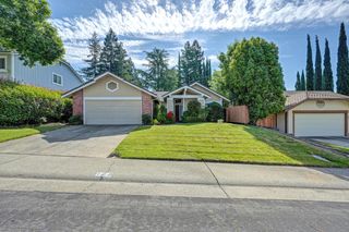 129 Rambling Dr, Folsom, CA 95630
