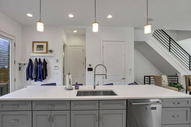 268 Neruda Avenue, Columbus, OH 43201