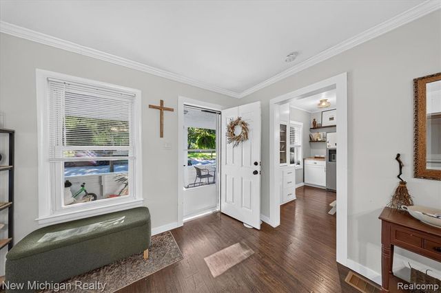 222 West Street, Howell, MI 48843