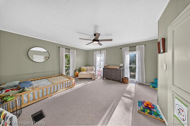 222 West Street, Howell, MI 48843