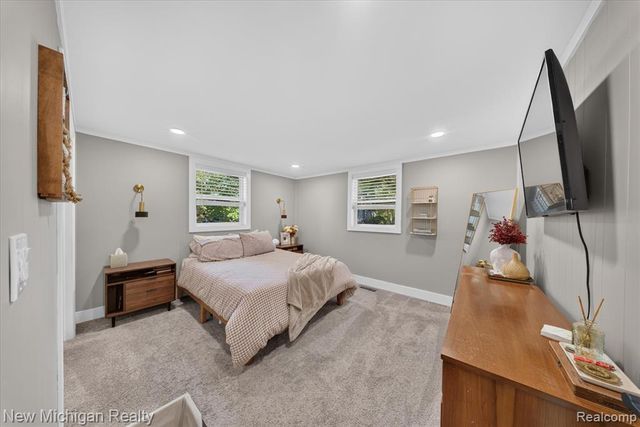 222 West Street, Howell, MI 48843