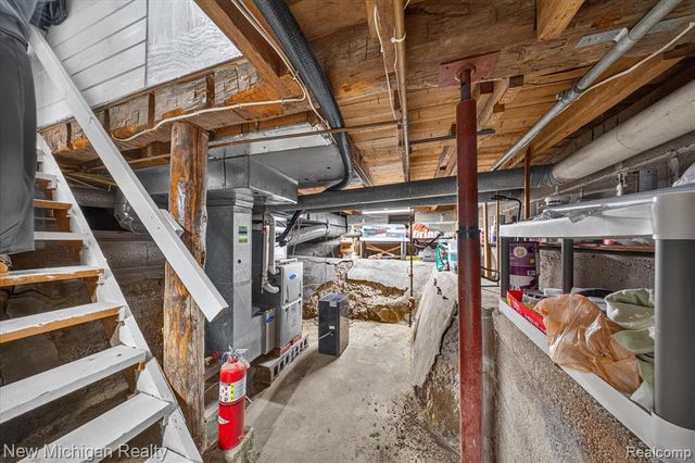 222 West Street, Howell, MI 48843