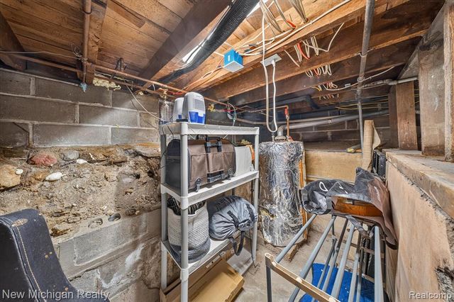 222 West Street, Howell, MI 48843