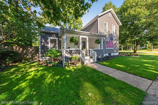 222 West Street, Howell, MI 48843