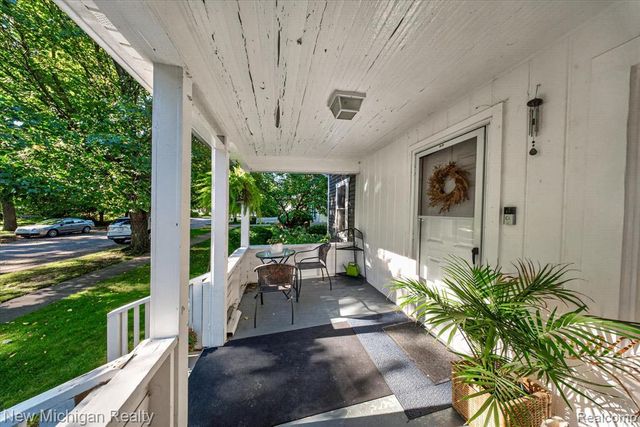 222 West Street, Howell, MI 48843