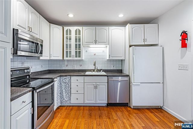 14 Overlook Drive, Denville Township, NJ 07834