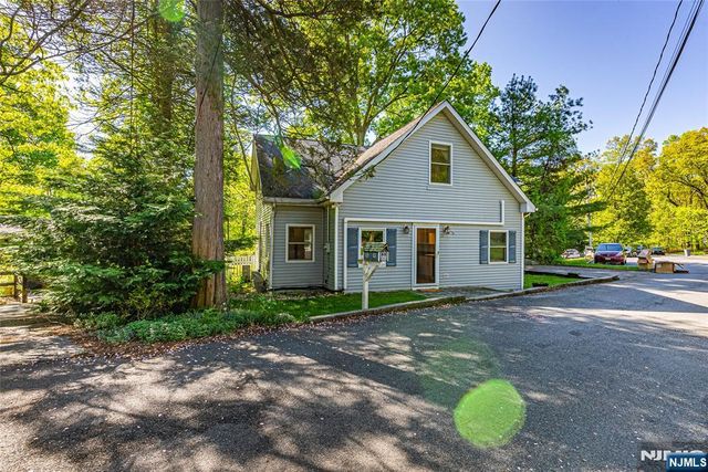 14 Overlook Drive, Denville Township, NJ 07834