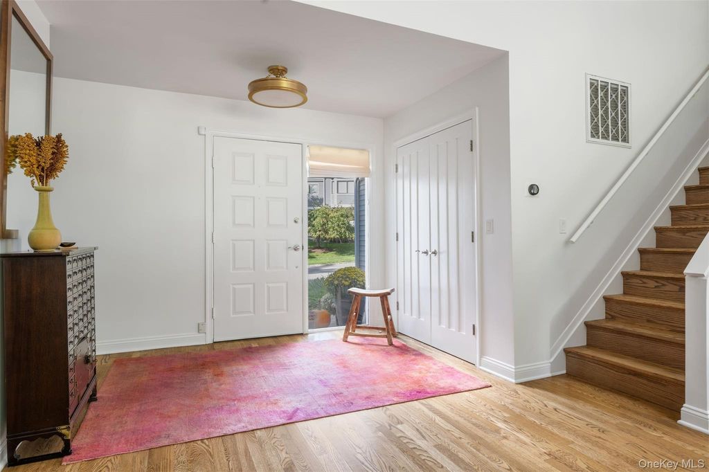 78 Greenway Drive, Irvington, NY 10533 — photo 4