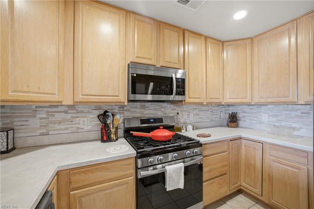 1011 High Dunes QUAY, Hampton, VA 23664