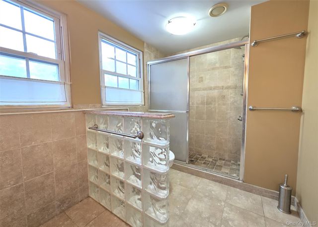 1435 Broadway Avenue, Holbrook, NY 11741