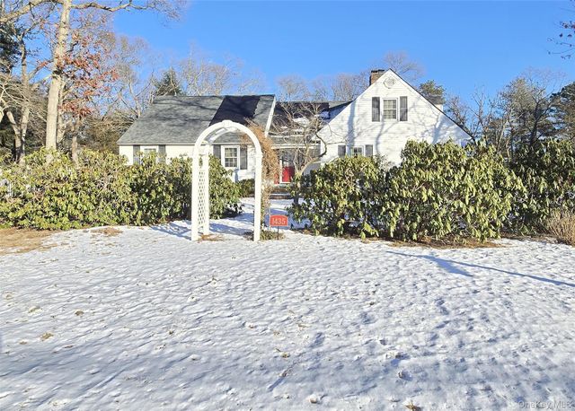 1435 Broadway Avenue, Holbrook, NY 11741