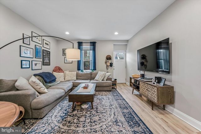 137 VASSAR ST, Philadelphia, PA 19128