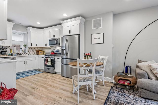 137 VASSAR ST, Philadelphia, PA 19128