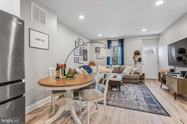 137 VASSAR ST, Philadelphia, PA 19128