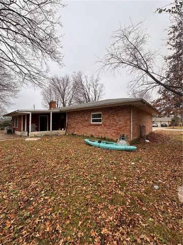 1407 Davis Avenue, Springdale, AR 72764