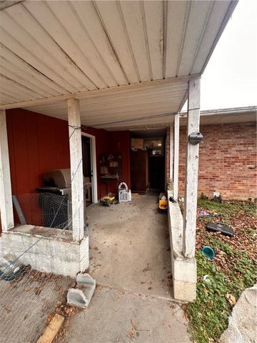 1407 Davis Avenue, Springdale, AR 72764